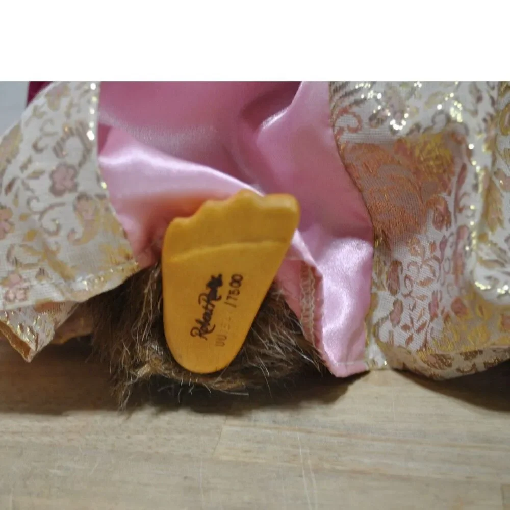 Vintage Robert Raikes 1989 Marian Hedgehog Maid Marian Robin Hood Wood Face